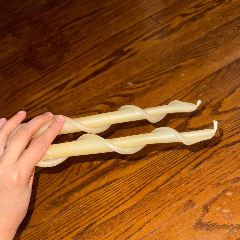 Elegant Cream Spiral Taper Candles